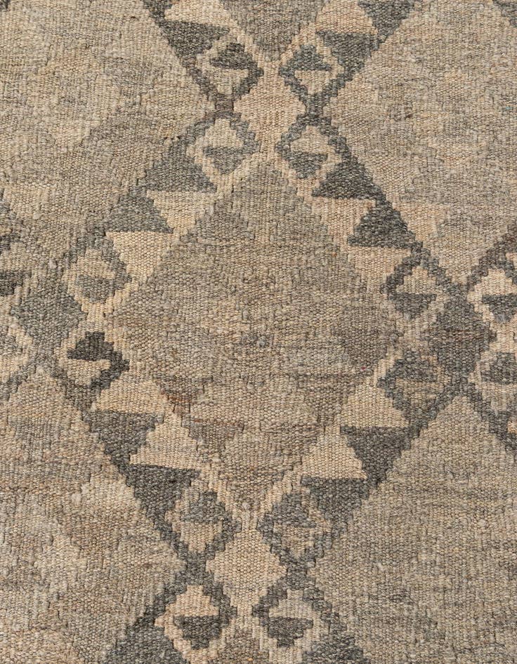 Detail image of  8' 6 x 11' 6  Hand Woven Kilim Maymana Wool Rug