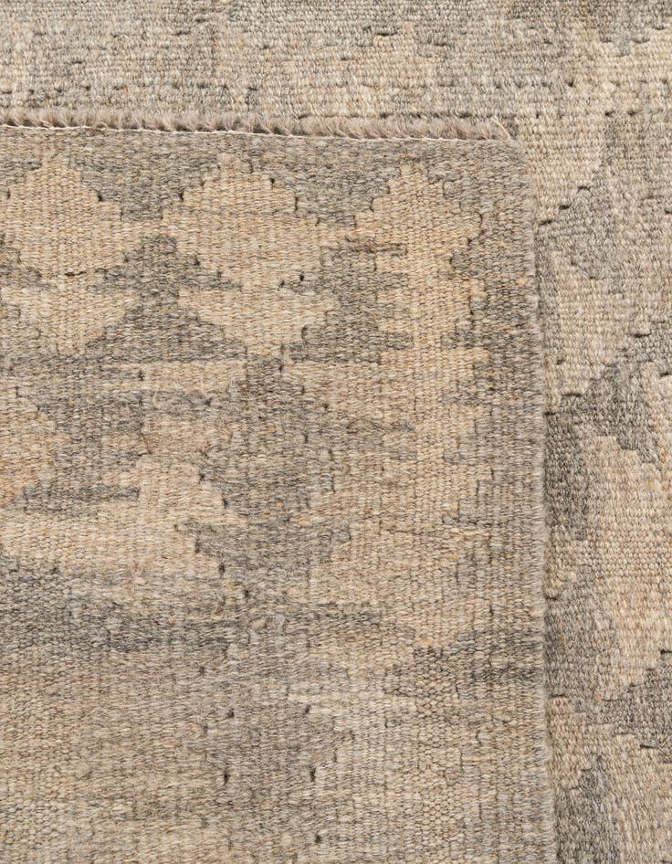 Detail image of  2' 6 x 4' 2  Hand Woven Kilim Maymana Wool Rug