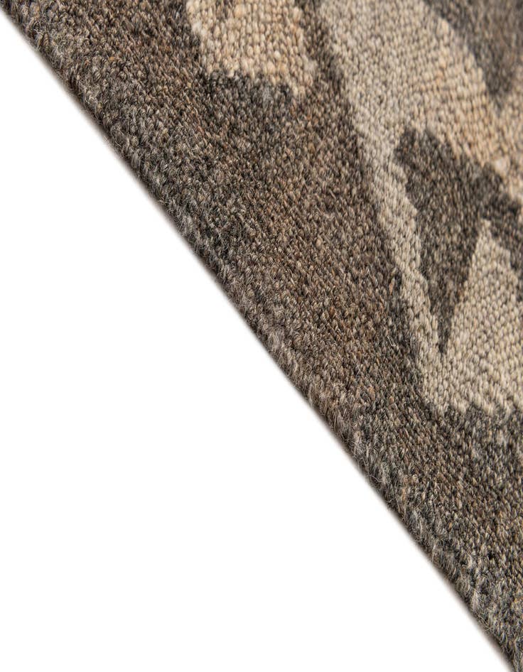 Detail image of  3' 2 x 5' 2  Hand Woven Kilim Maymana Wool Rug