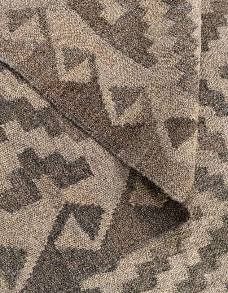 Detail image of  3' 2 x 5' 2  Hand Woven Kilim Maymana Wool Rug