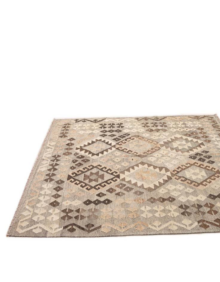 Detail image of  5' 2 x 6' 6  Hand Woven Kilim Maymana Wool Rug