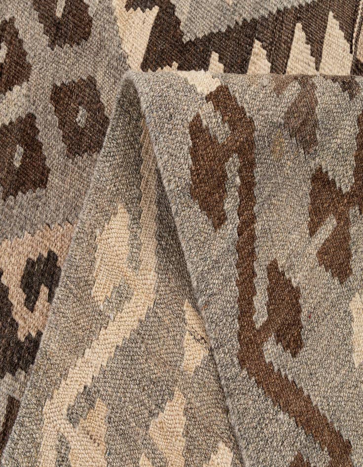 Detail image of  5' 2 x 6' 6  Hand Woven Kilim Maymana Wool Rug