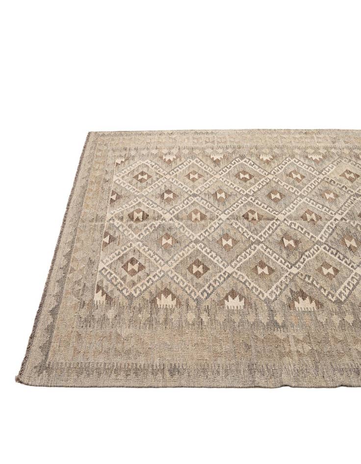 Detail image of  5' 2 x 6' 11  Hand Woven Kilim Maymana Wool Rug