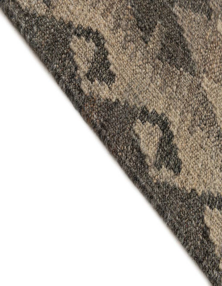 Detail image of  6' 10 x 9' 6  Hand Woven Kilim Maymana Wool Rug