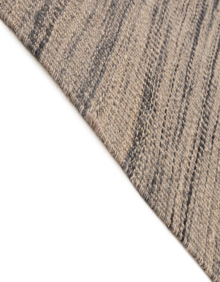 Detail image of  6' 6 x 9' 8  Hand Woven Kilim Modern Wool Rug