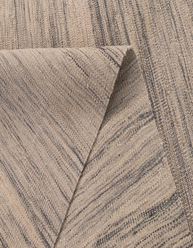 Detail image of  6' 6 x 9' 8  Hand Woven Kilim Modern Wool Rug