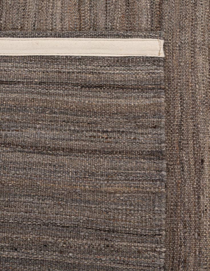 Detail image of  6' 7 x 9' 8  Hand Woven Kilim Modern Wool Rug