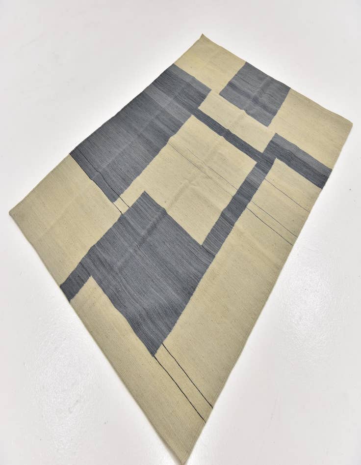 Detail image of  4' 2 x 5' 10  Hand Woven Kilim Modern Wool Rug