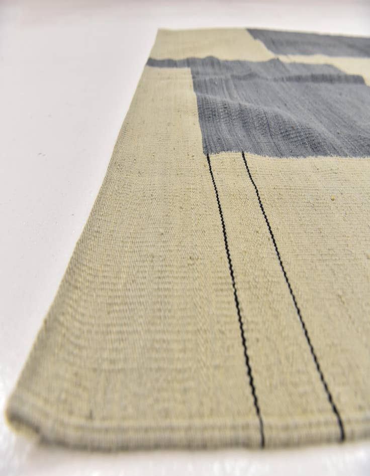Detail image of  4' 2 x 5' 10  Hand Woven Kilim Modern Wool Rug