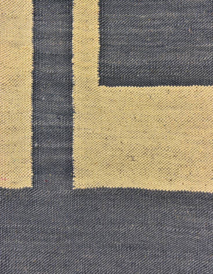 Detail image of  5' x 6' 6  Hand Woven Kilim Modern Wool Rug