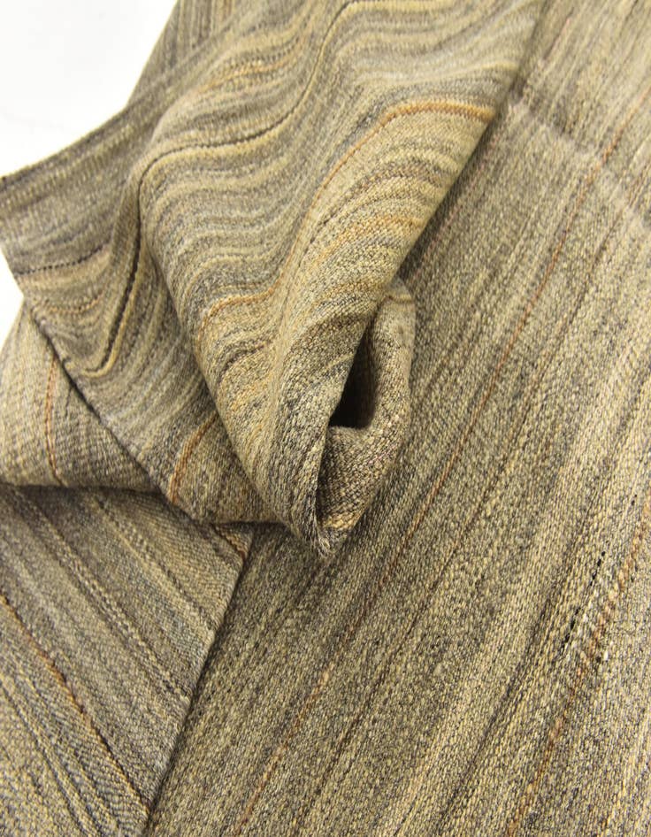 Detail image of  5' 9 x 7' 8  Hand Woven Kilim Modern Wool Rug