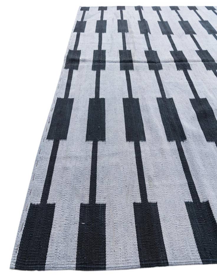 Detail image of  5' 8 x 7' 9  Hand Woven Kilim Modern Wool Rug