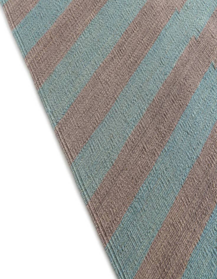 Detail image of  6' 7 x 9' 5  Hand Woven Kilim Modern Wool Rug