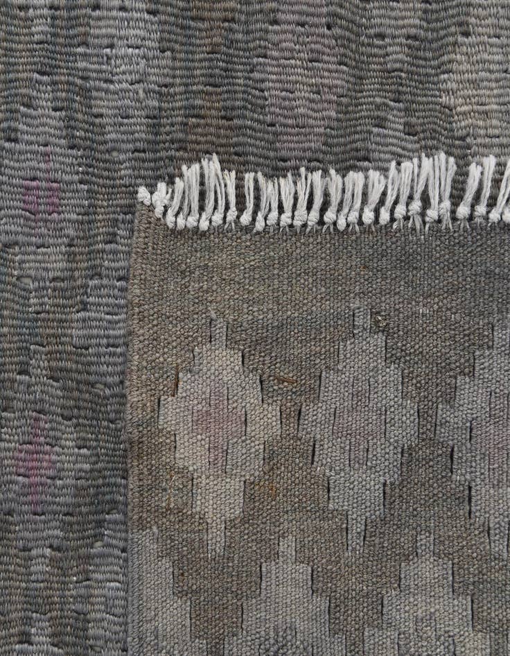Detail image of  5' 4 x 7' 7  Hand Woven Kilim Modern Wool Rug