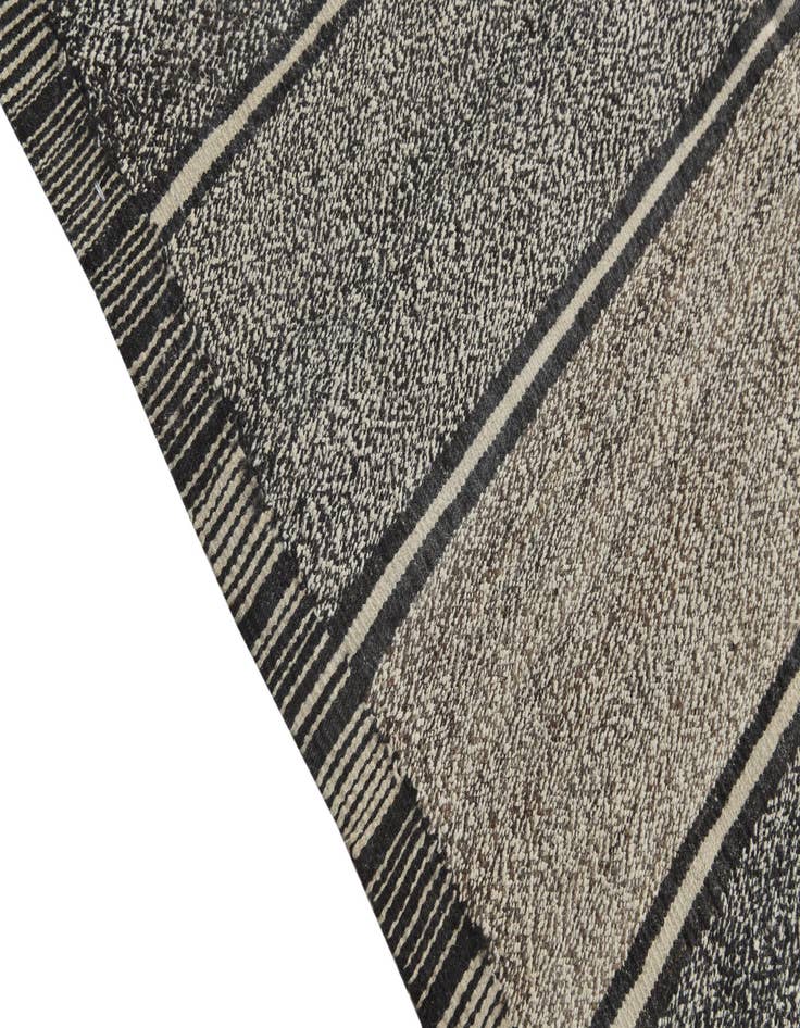 Detail image of  8' 4 x 9' 3  Hand Woven Kilim Modern Wool Rug