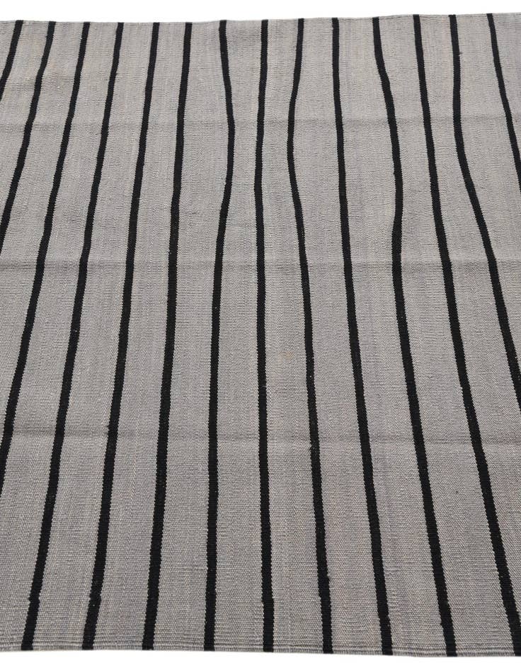 Detail image of  4' 2 x 5' 10  Hand Woven Kilim Modern Wool Rug