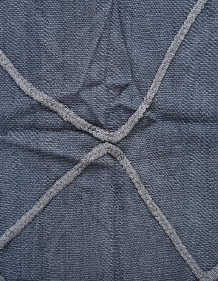 Detail image of  3' 4 x 5'  Hand Woven Kilim Modern Wool Rug