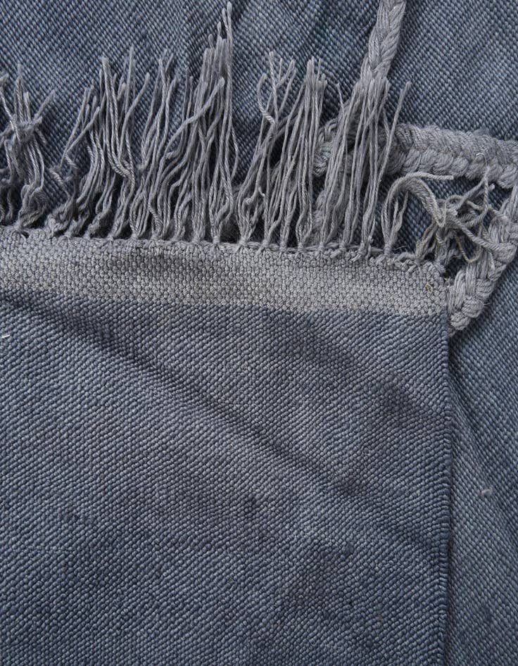 Detail image of  3' 4 x 5'  Hand Woven Kilim Modern Wool Rug