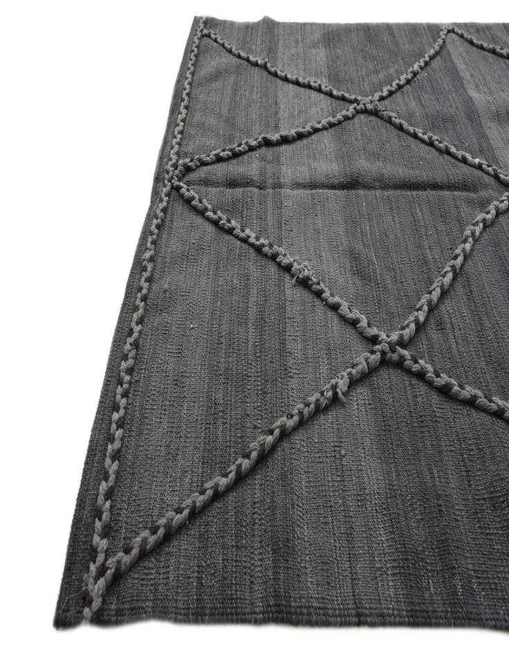 Detail image of  4' 2 x 5' 9  Hand Woven Kilim Modern Wool Rug