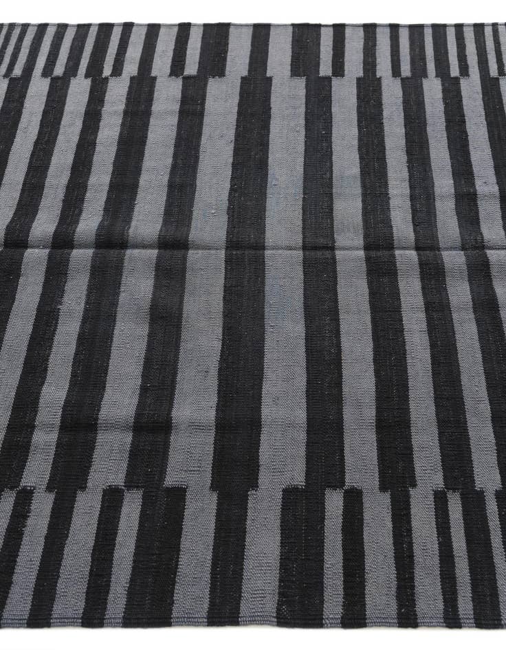 Detail image of  4' 4 x 5' 9  Hand Woven Kilim Modern Wool Rug