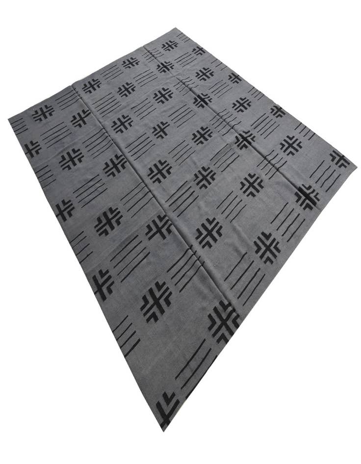 Detail image of  8' 5 x 9' 7  Hand Woven Kilim Modern Wool Rug