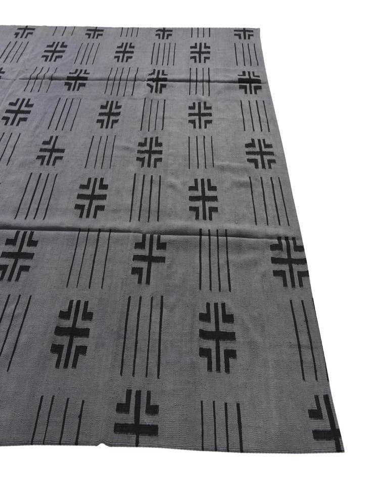 Detail image of  8' 5 x 9' 7  Hand Woven Kilim Modern Wool Rug