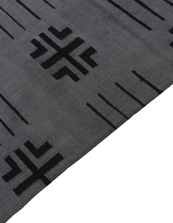 Detail image of  8' 5 x 9' 7  Hand Woven Kilim Modern Wool Rug