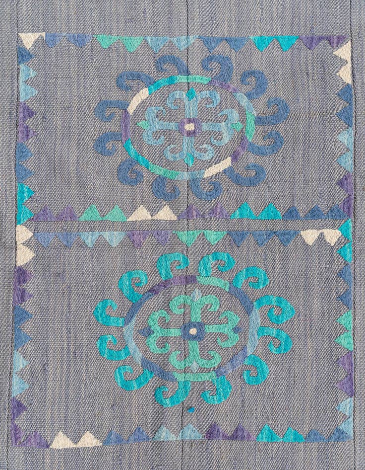 Detail image of  4' 1 x 5' 6  Hand Woven Kilim Suzani Wool Rug