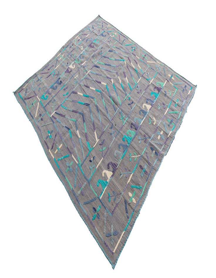 Detail image of  5' 4 x 6'  Hand Woven Kilim Suzani Wool Rug