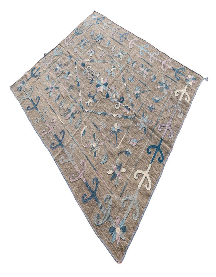 Detail image of  5' 3 x 6' 4  Hand Woven Kilim Suzani Wool Rug