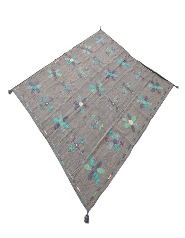 Detail image of  5' 1 x 6'  Hand Woven Kilim Suzani Wool Rug