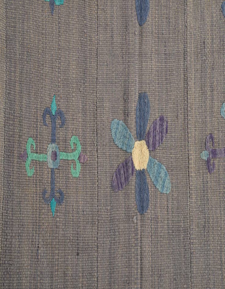Detail image of  5' 1 x 6'  Hand Woven Kilim Suzani Wool Rug