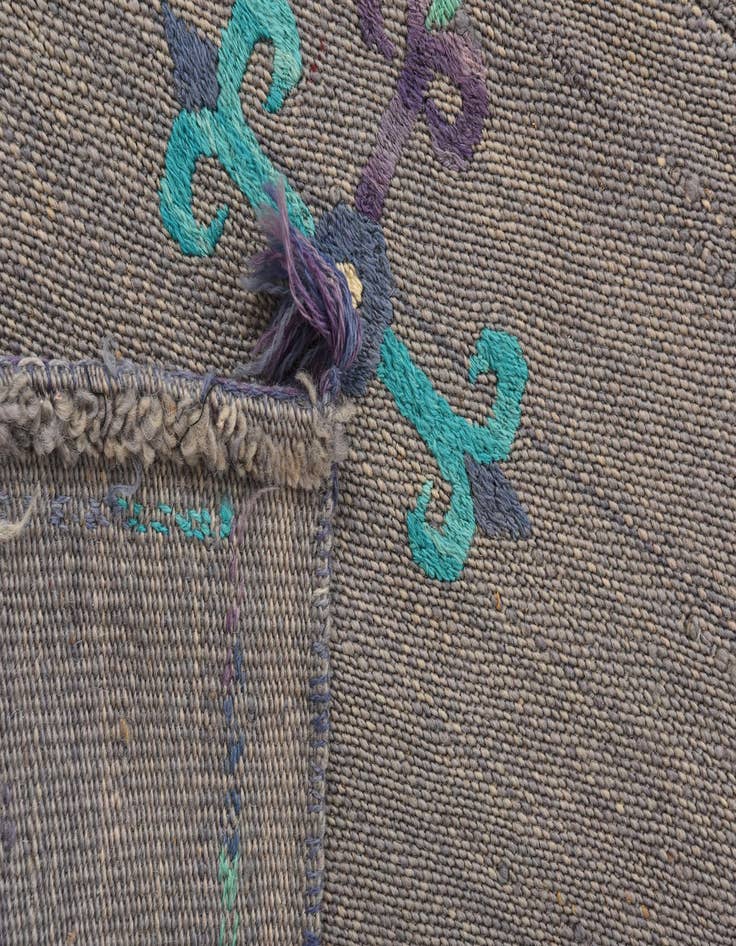 Detail image of  5' 1 x 6'  Hand Woven Kilim Suzani Wool Rug