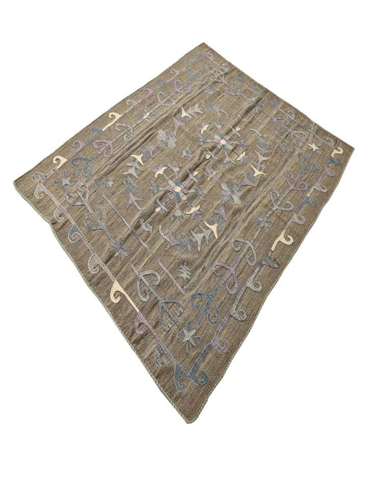 Detail image of  5' 7 x 7'  Hand Woven Kilim Suzani Wool Rug