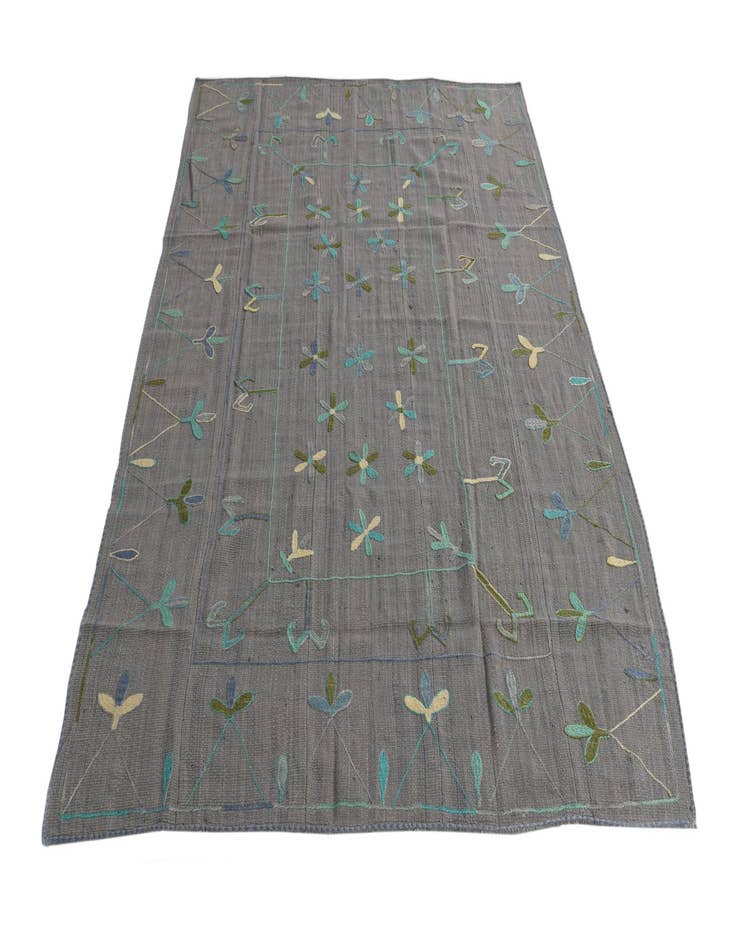 Detail image of  5' 7 x 7' 7  Hand Woven Kilim Suzani Wool Rug