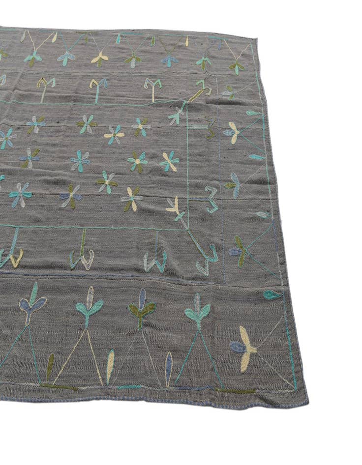 Detail image of  5' 7 x 7' 7  Hand Woven Kilim Suzani Wool Rug