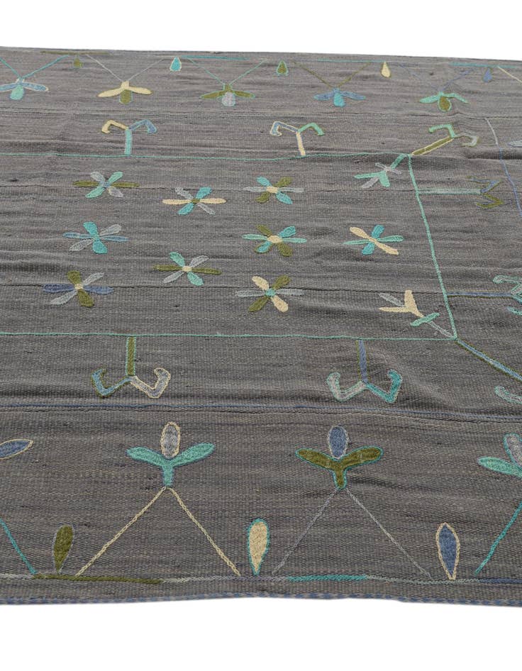 Detail image of  5' 7 x 7' 7  Hand Woven Kilim Suzani Wool Rug