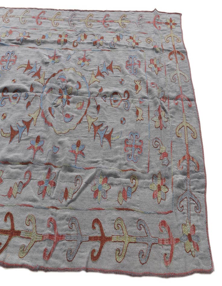 Detail image of  5' 9 x 7' 8  Hand Woven Kilim Suzani Wool Rug