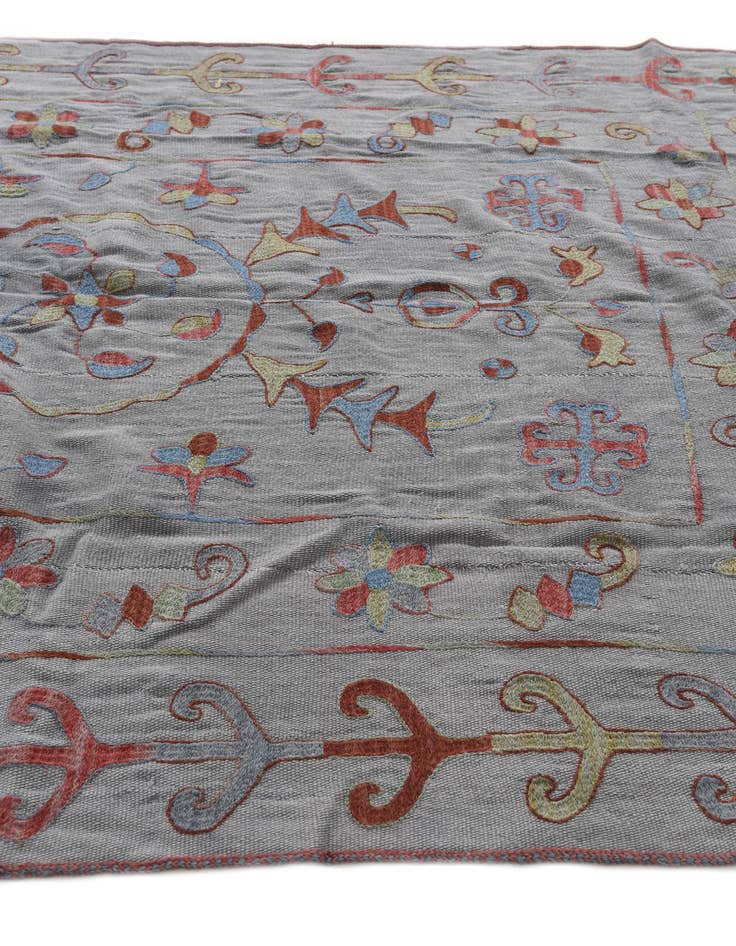 Detail image of  5' 9 x 7' 8  Hand Woven Kilim Suzani Wool Rug