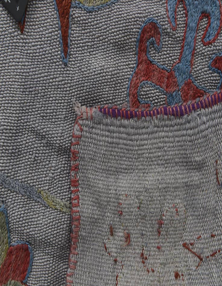 Detail image of  5' 9 x 7' 8  Hand Woven Kilim Suzani Wool Rug