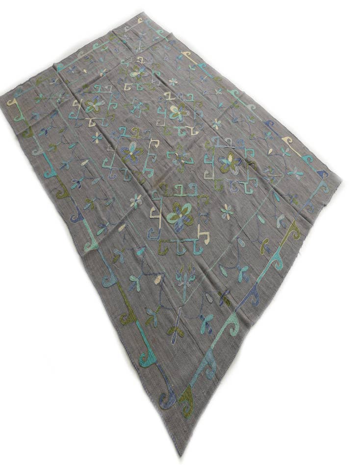 Detail image of  6' 9 x 9' 5  Hand Woven Kilim Suzani Wool Rug