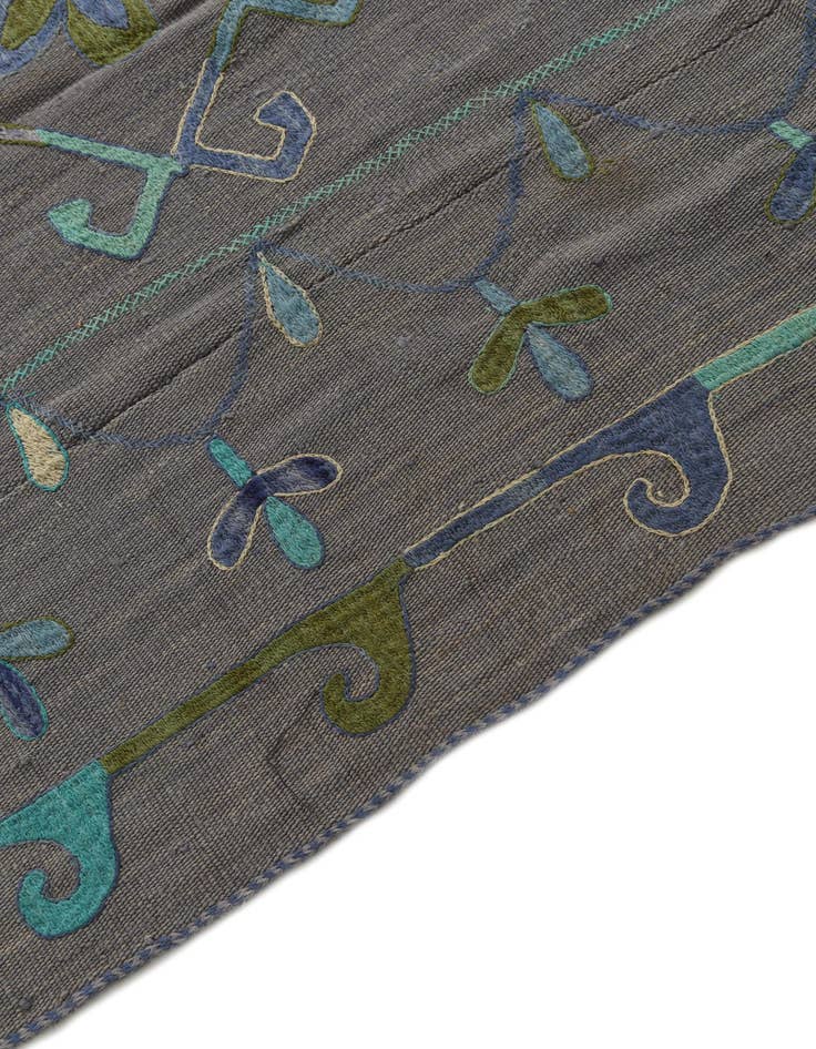 Detail image of  6' 9 x 9' 5  Hand Woven Kilim Suzani Wool Rug