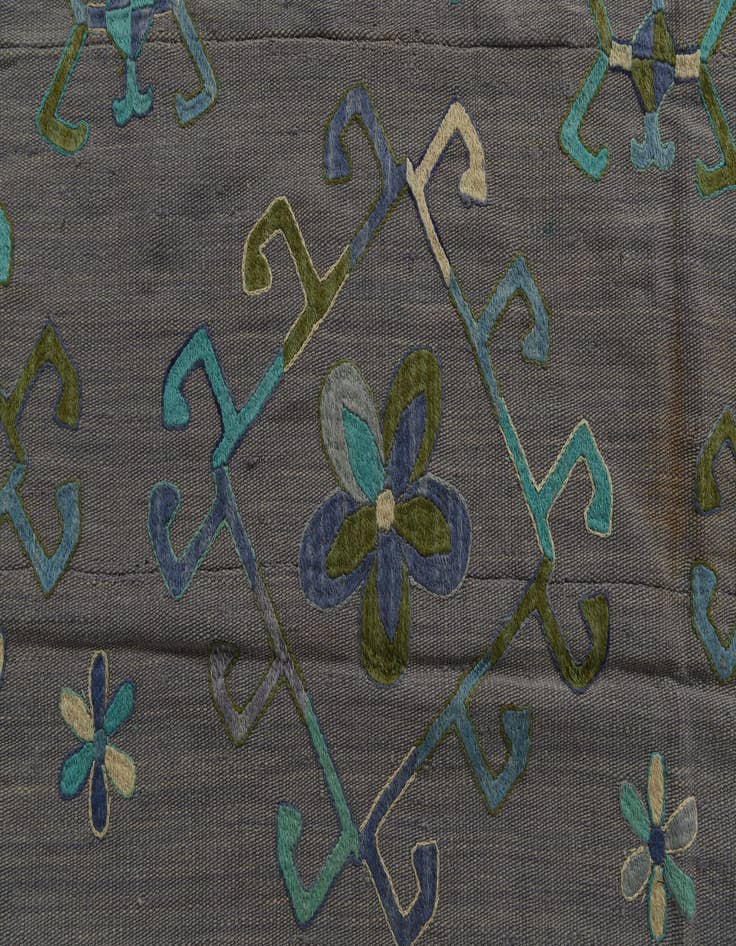 Detail image of  6' 9 x 9' 5  Hand Woven Kilim Suzani Wool Rug