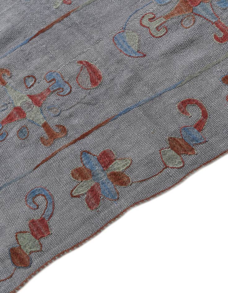 Detail image of  5' 1 x 6' 6  Hand Woven Kilim Suzani Wool Rug