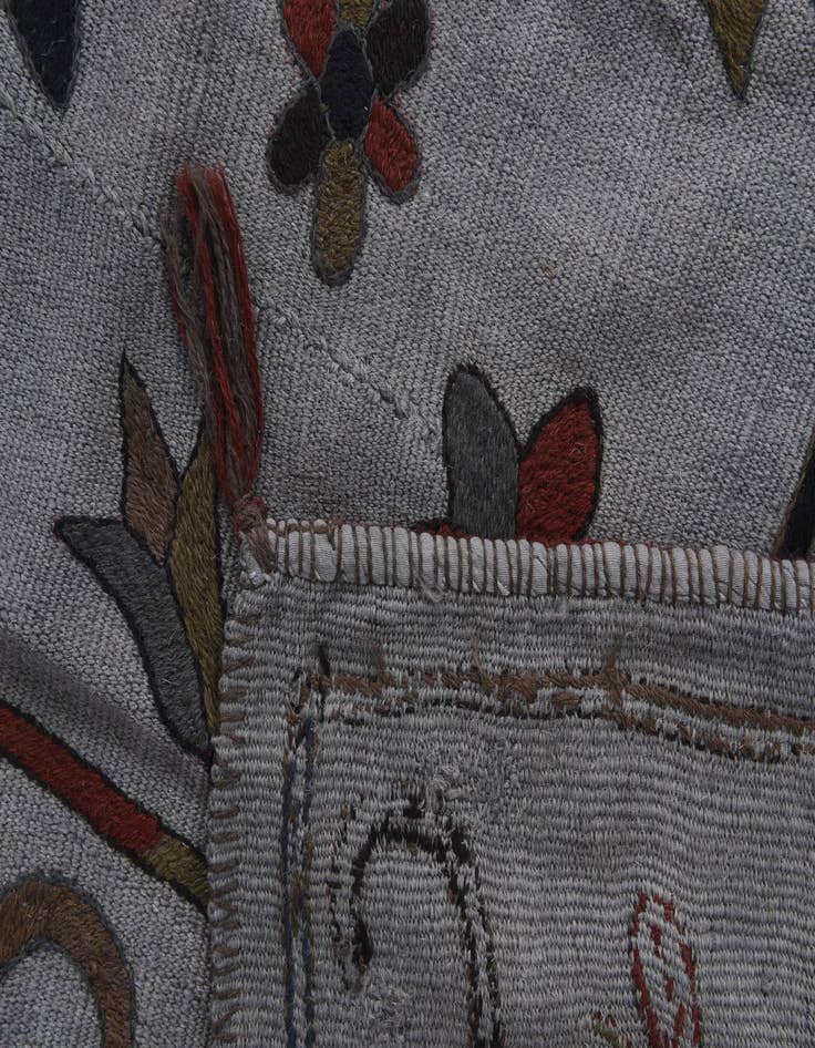 Detail image of  4' 4 x 5' 7  Hand Woven Kilim Suzani Wool Rug