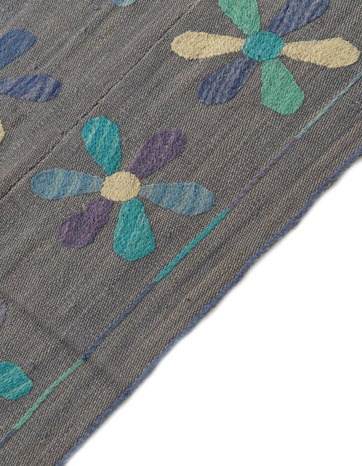 Detail image of  6' 1 x 7' 7  Hand Woven Kilim Suzani Wool Rug