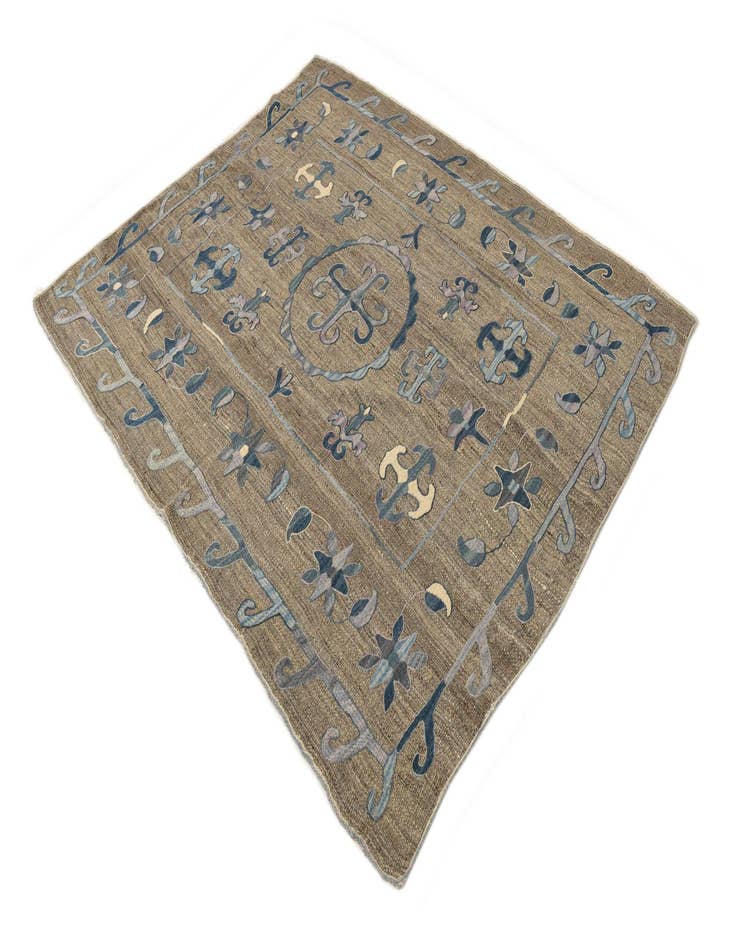 Detail image of  5' x 6' 2  Hand Woven Kilim Suzani Wool Rug