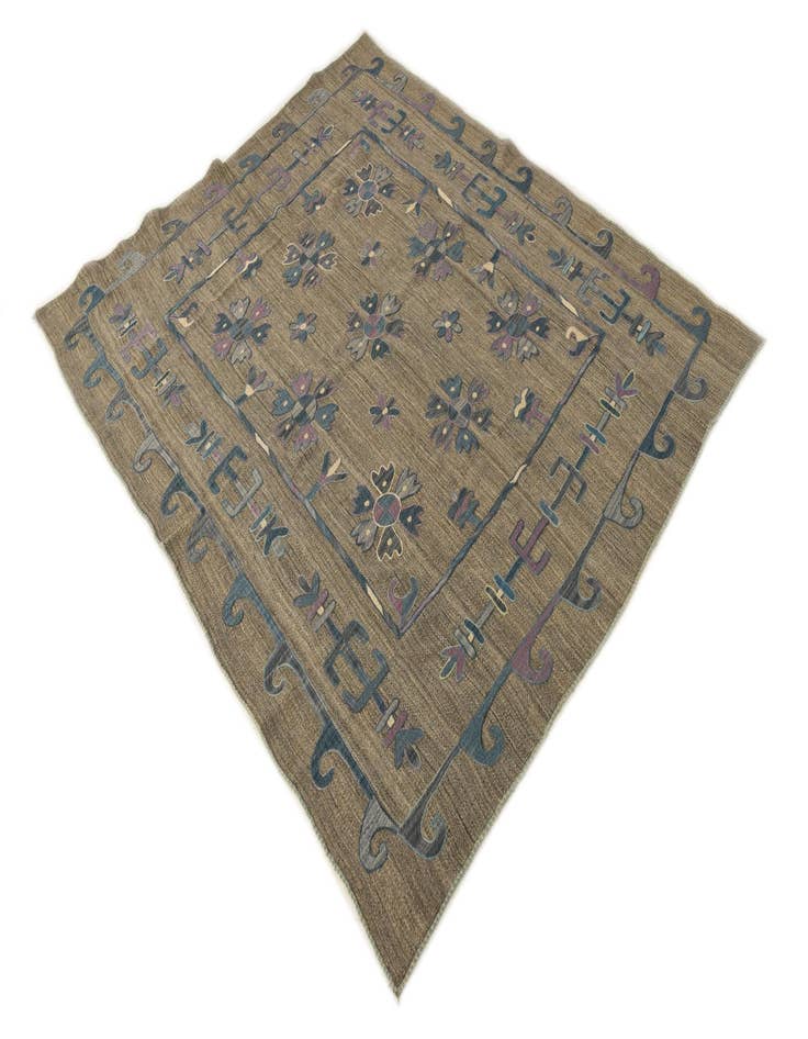 Detail image of  5' 2 x 6' 2  Hand Woven Kilim Suzani Wool Rug