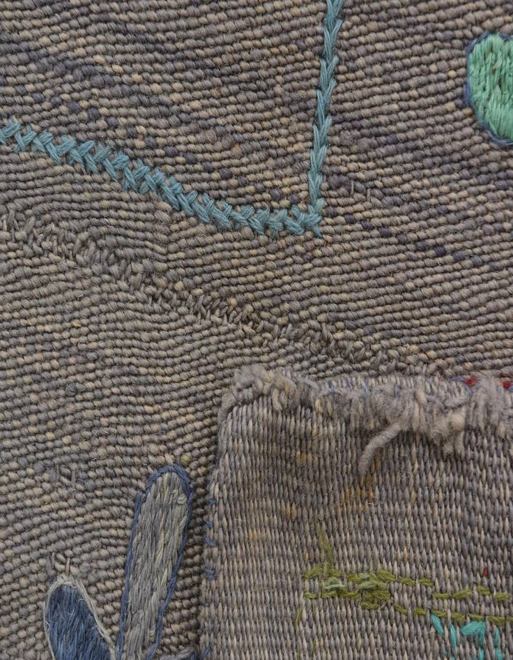 Detail image of  4' 7 x 6' 9  Hand Woven Kilim Suzani Wool Rug