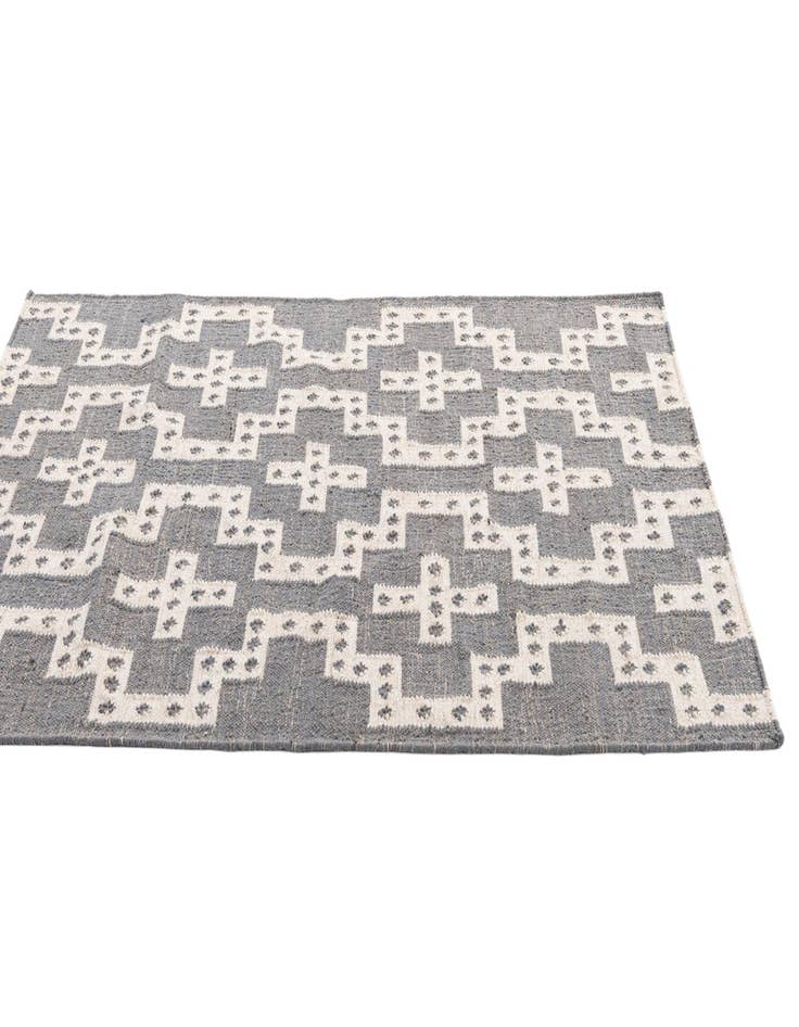 Detail image of  4' 2 x 6' 1  Hand Woven Kilim Wool Rug